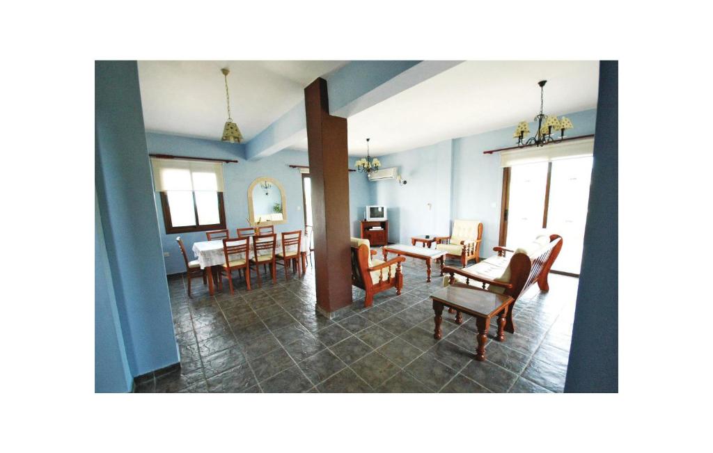 Amazing Home In Pegia-paphos With 3 Bedrooms, Wifi And Outdoor Swimming Pool photo 4