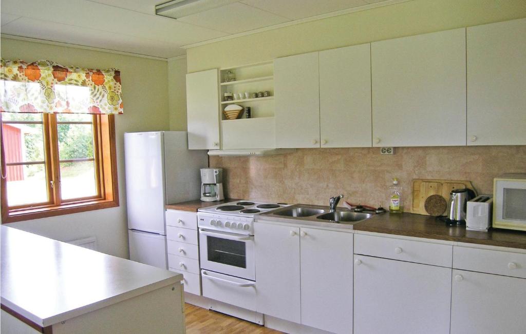 Awesome Home In Broaryd With 2 Bedrooms photo 1