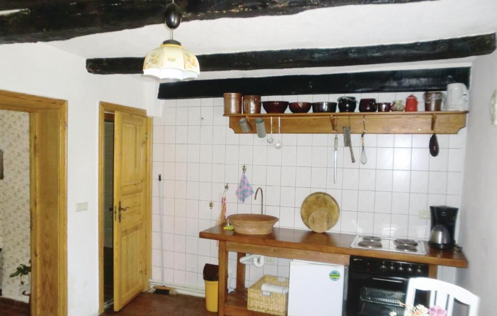 Awesome Home In Harzgerode-dankerode With 3 Bedrooms And Wifi photo 3