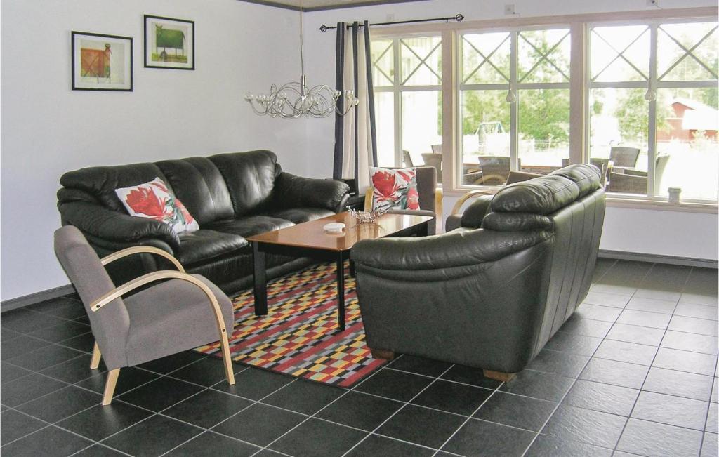 Stunning home in Vittaryd with 4 Bedrooms, Sauna and WiFi photo 4