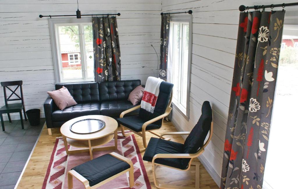 Beautiful Home In Vetlanda With 3 Bedrooms And Wifi photo 1