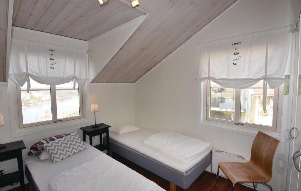 Stunning Home In Kyrkesund With 5 Bedrooms, Sauna And Internet photo 1