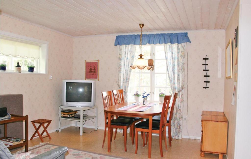Beautiful Home In Vindeln With 2 Bedrooms And Wifi photo 1
