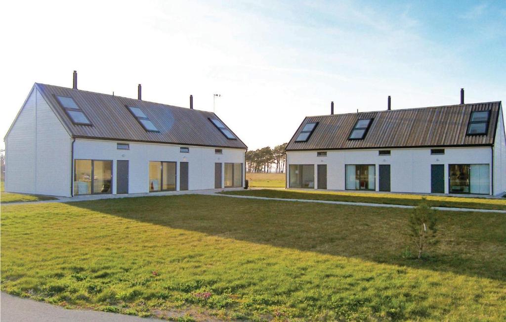 Awesome Home In Burgsvik With 3 Bedrooms And Wifi photo 3