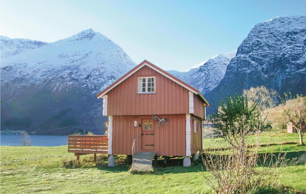 Nice Home In Eresfjord With 2 Bedrooms