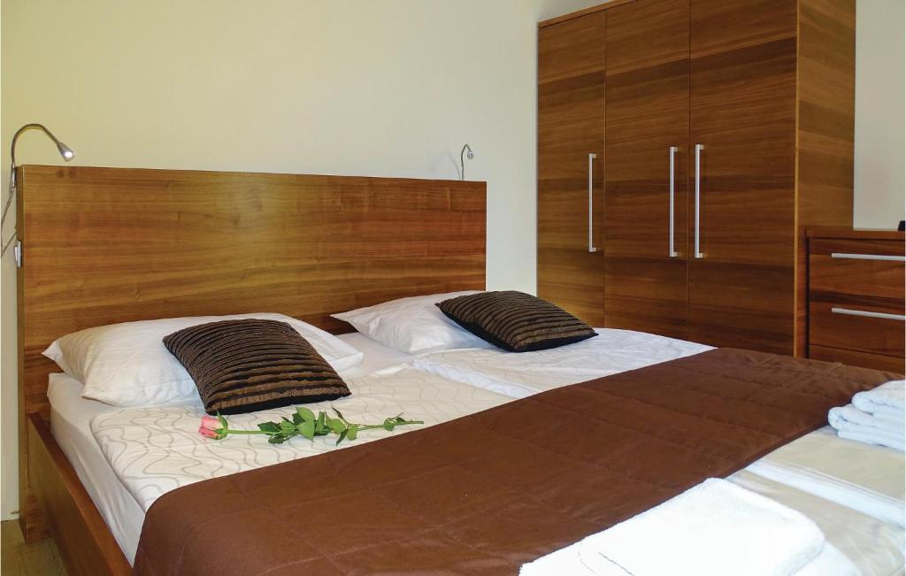 Amazing Apartment In Lasko With 2 Bedrooms, Wifi And Outdoor Swimming Pool photo 1