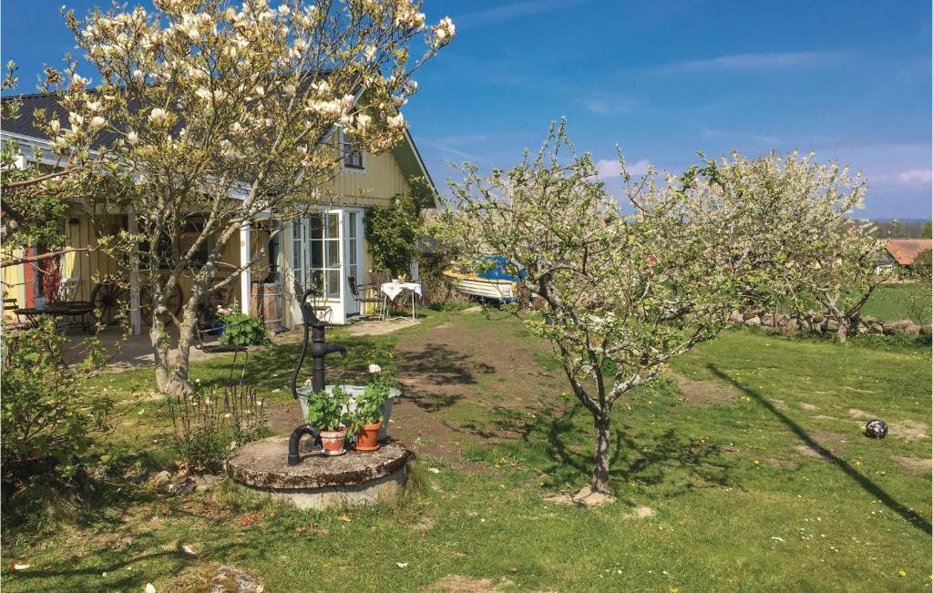 Awesome Home In Fjlkinge With 1 Bedrooms And Wifi