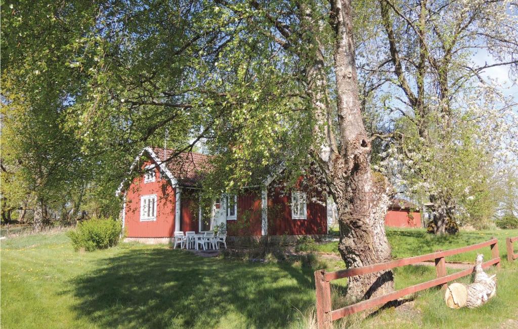 Beautiful Home In lmhult With 1 Bedrooms