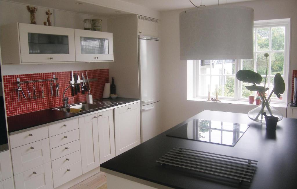 Amazing Home In Beddingestrand With 4 Bedrooms, Sauna And Wifi photo 4