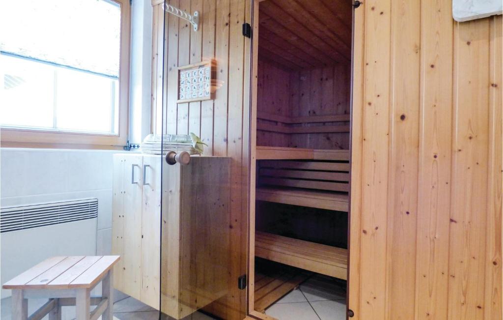 Beautiful Home In Krperich-obersgegen With Sauna And Wifi photo 3