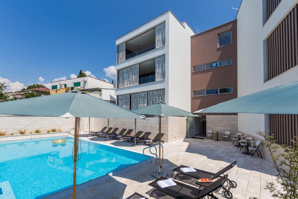 Abalone Apartments photo 1