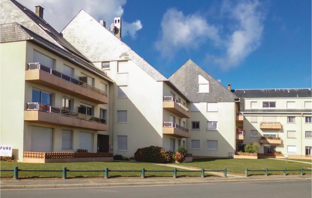 Amazing Apartment In Grandcamp Maisy With 1 Bedrooms And Wifi
