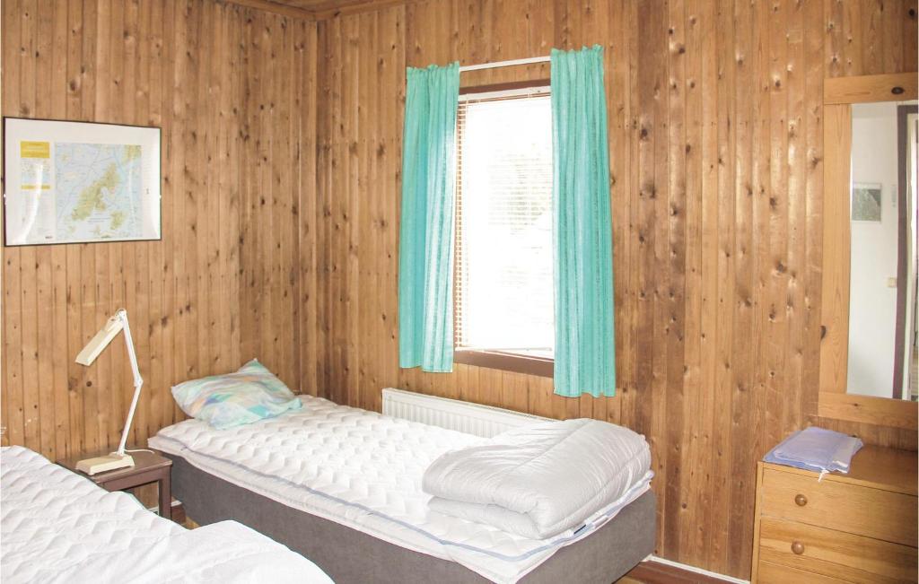Awesome Home In Torhamn With 2 Bedrooms And Wifi photo 4