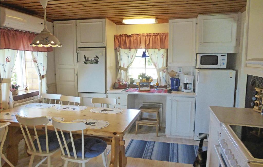 Awesome Home In Malmkping With 2 Bedrooms And Sauna photo 1