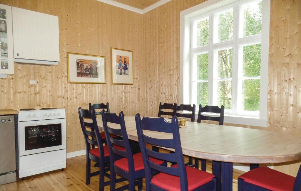 Stunning Home In Engerdal With 5 Bedrooms And Internet photo 4