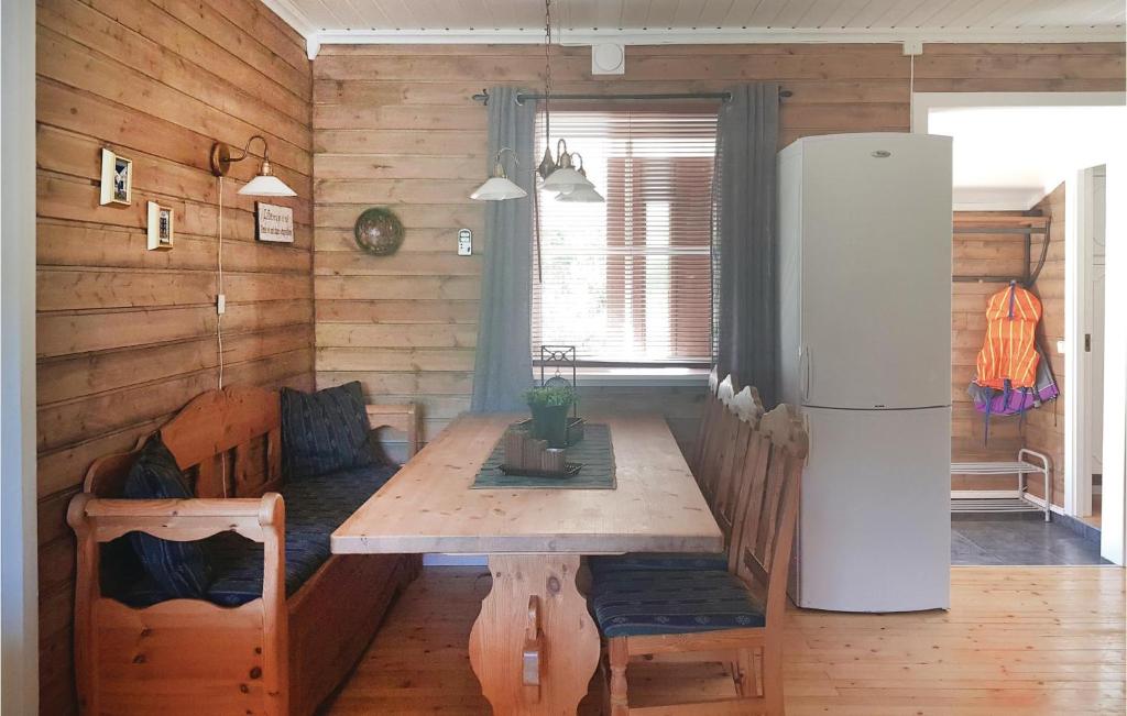 Nice Home In Vrdal With 3 Bedrooms And Internet photo 2