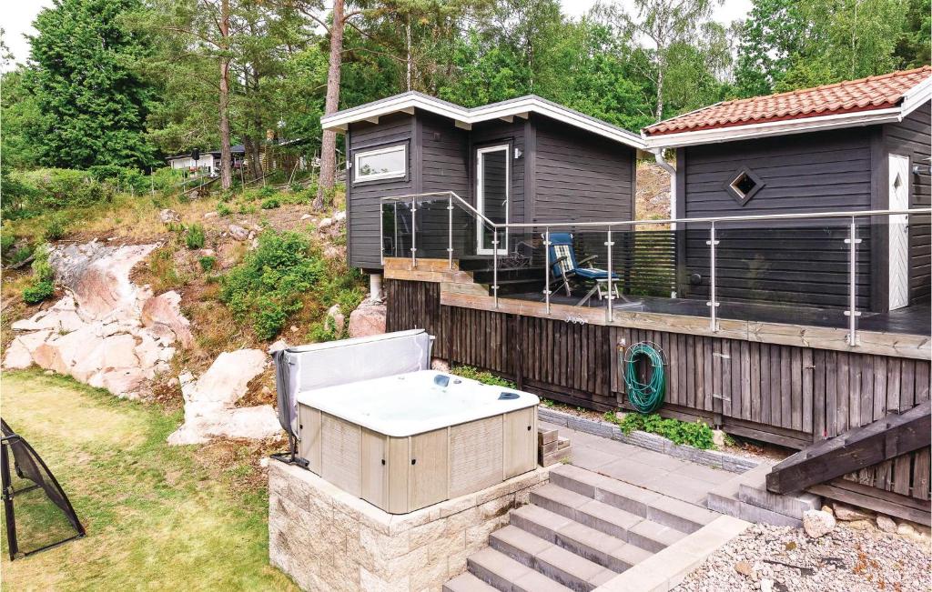 Stunning Home In Boxholm With 4 Bedrooms, Sauna And Wifi photo 4