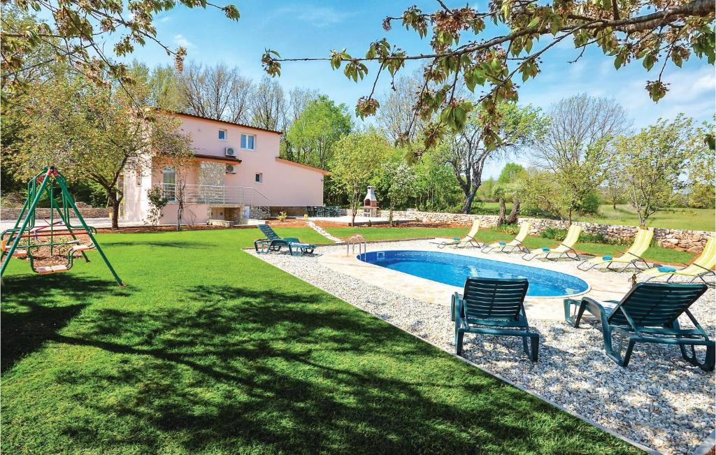 Beautiful Home In Lecevica With 4 Bedrooms, Wifi And Outdoor Swimming Pool