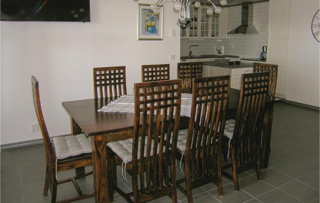 Beautiful home in Vittaryd with 4 Bedrooms, Sauna and WiFi photo 4