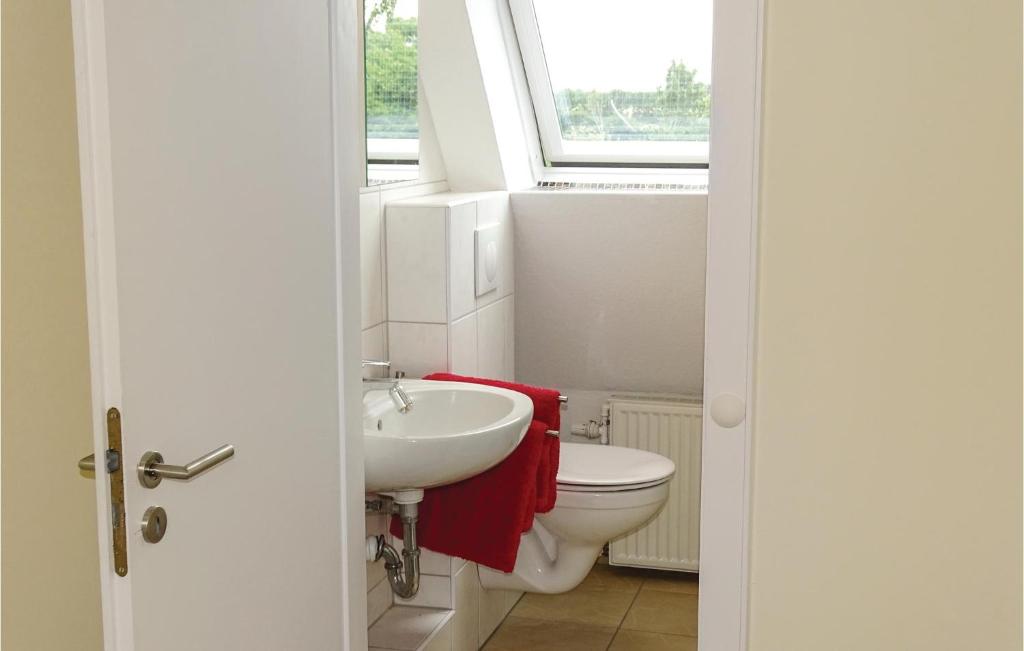 Awesome Home In Gelting With 2 Bedrooms And Wifi photo 1