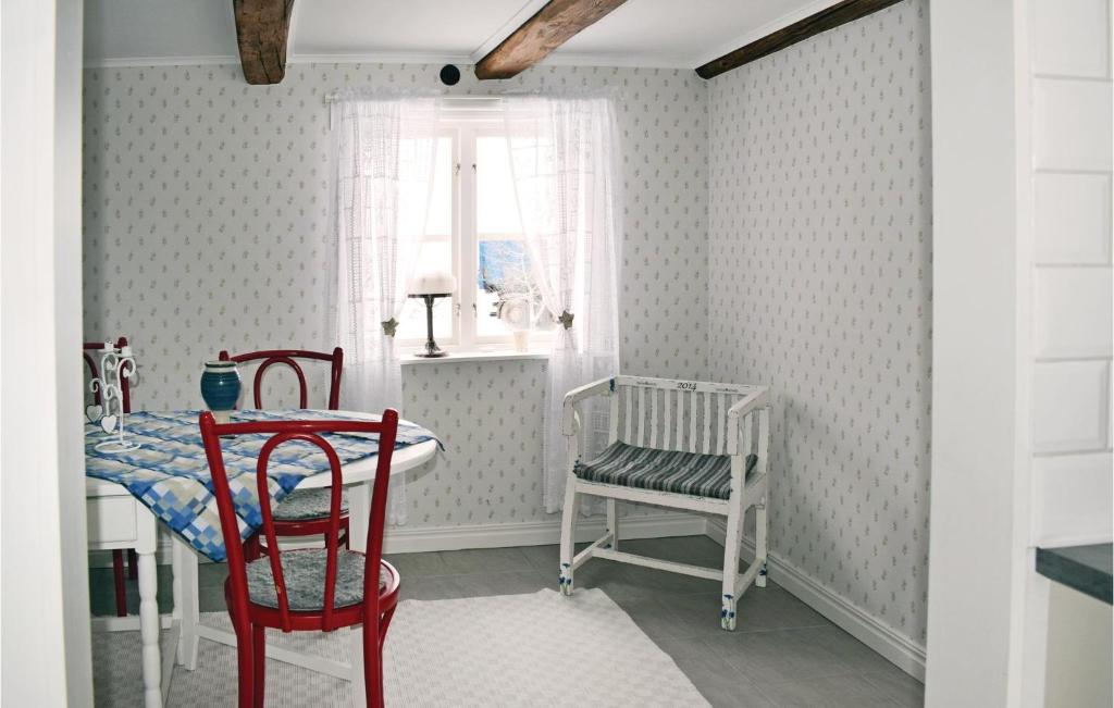 Awesome Home In Tjllmo With 2 Bedrooms And Wifi photo 1