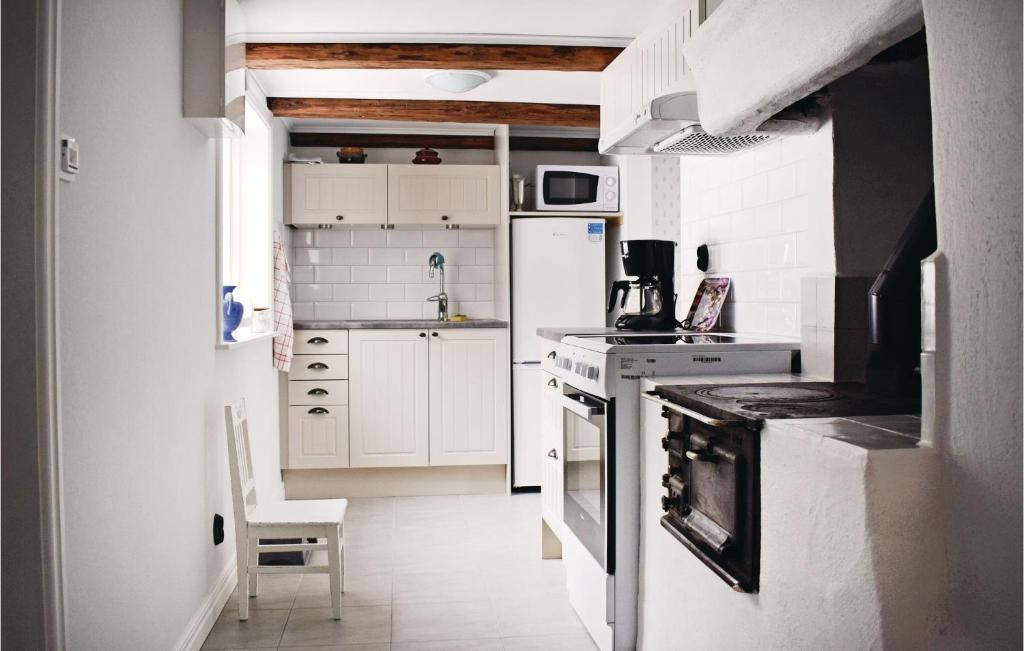 Awesome Home In Tjllmo With 2 Bedrooms And Wifi photo 4
