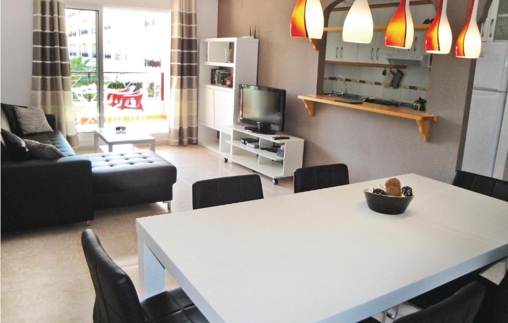 Amazing Apartment In Orihuela Costa With 2 Bedrooms, Wifi And Outdoor Swimming Pool photo 1