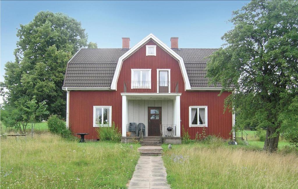 Nice Home In Eksj With 4 Bedrooms
