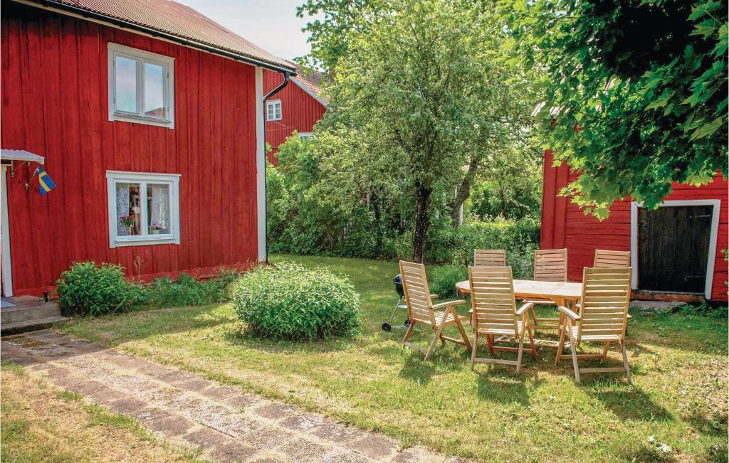 Beautiful Home In Vimmerby With 3 Bedrooms And Wifi photo 1