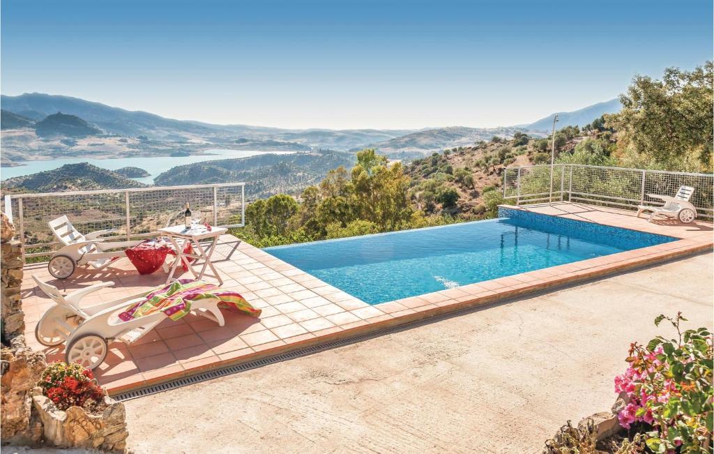Awesome Home In Cdiz With 3 Bedrooms, Wifi And Outdoor Swimming Pool
