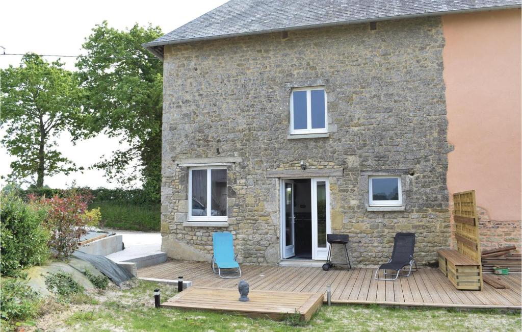 Awesome Apartment In Sainteny With 1 Bedrooms And Wifi