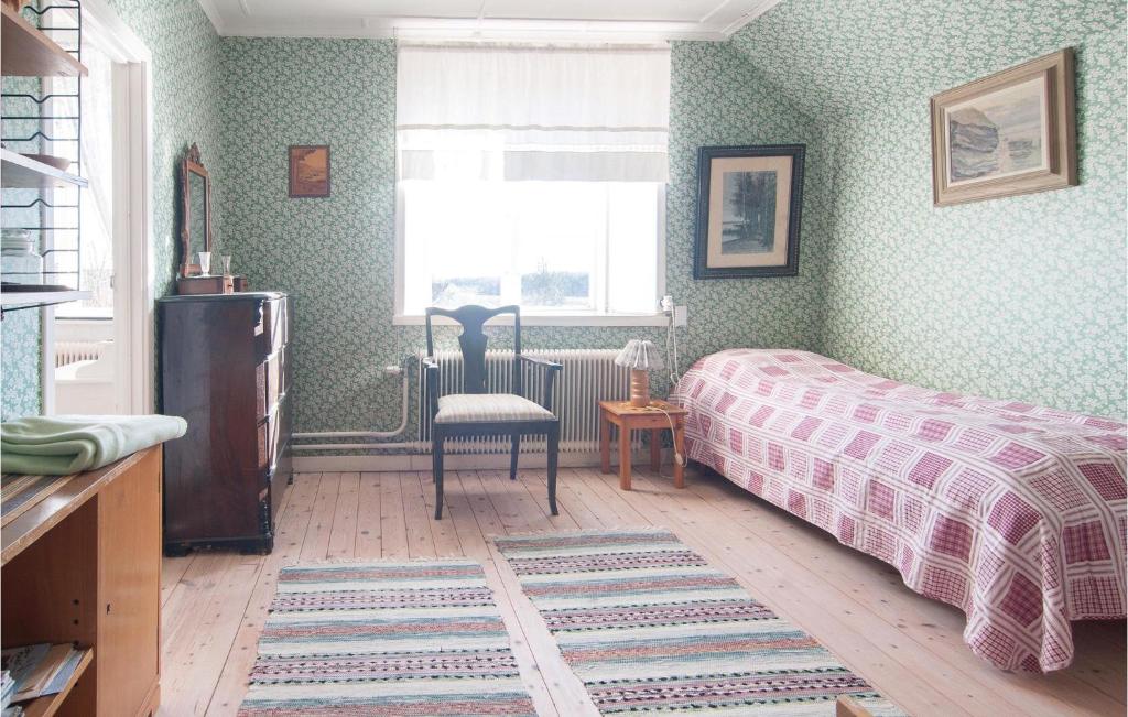 Beautiful Apartment In Hemse With 4 Bedrooms And Wifi photo 1