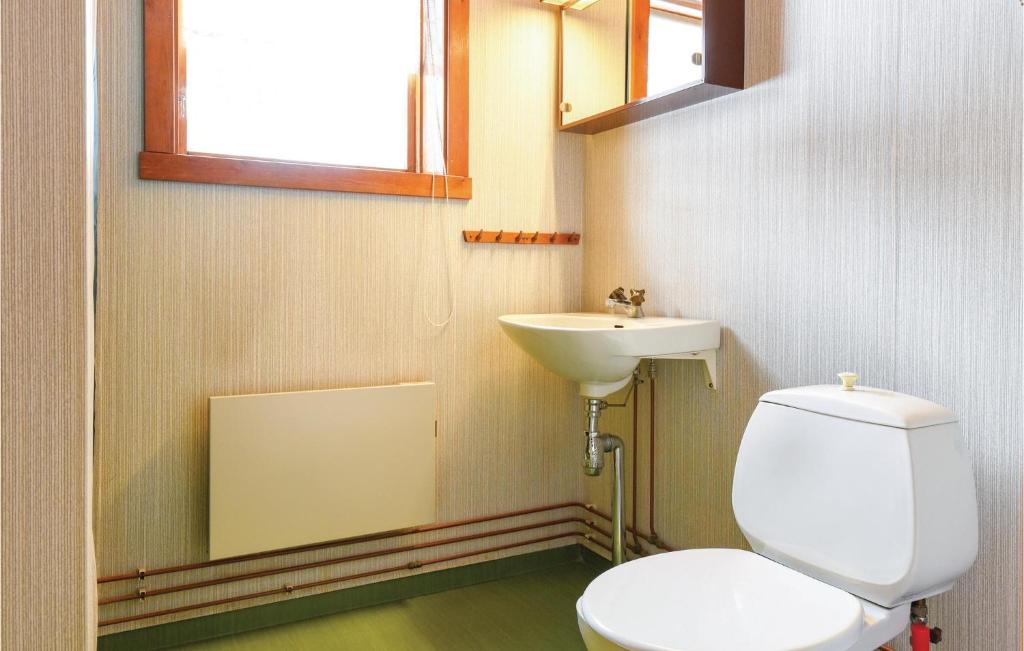 Amazing Home In Sysslebck With 2 Bedrooms And Wifi photo 1