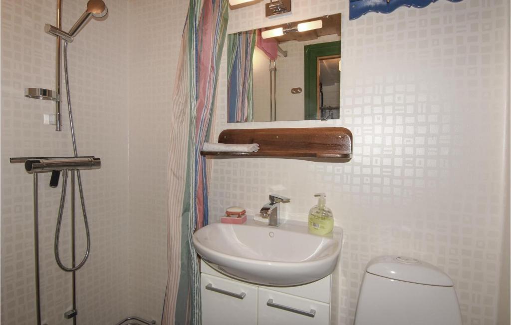 Beautiful Home In lgars With 3 Bedrooms And Wifi photo 4