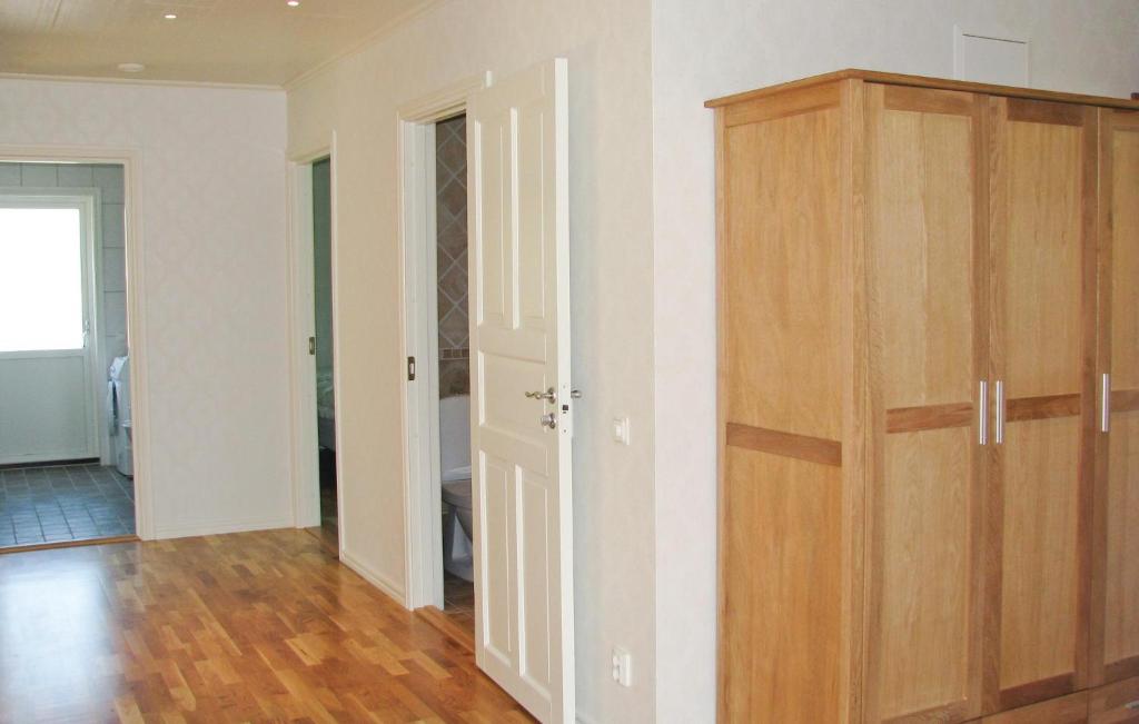 Stunning Home In Hedekas With 4 Bedrooms And Wifi photo 3