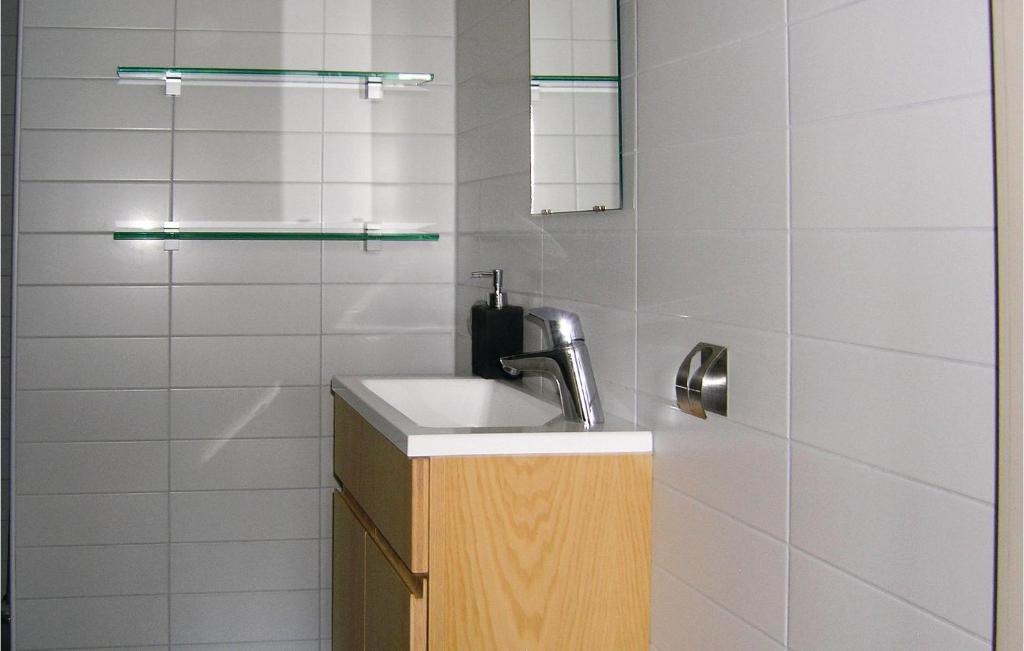 Amazing Home In Lidhult With 4 Bedrooms And Wifi photo 2
