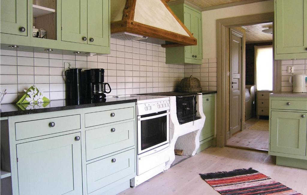 Amazing Home In Lidhult With 4 Bedrooms And Wifi photo 3