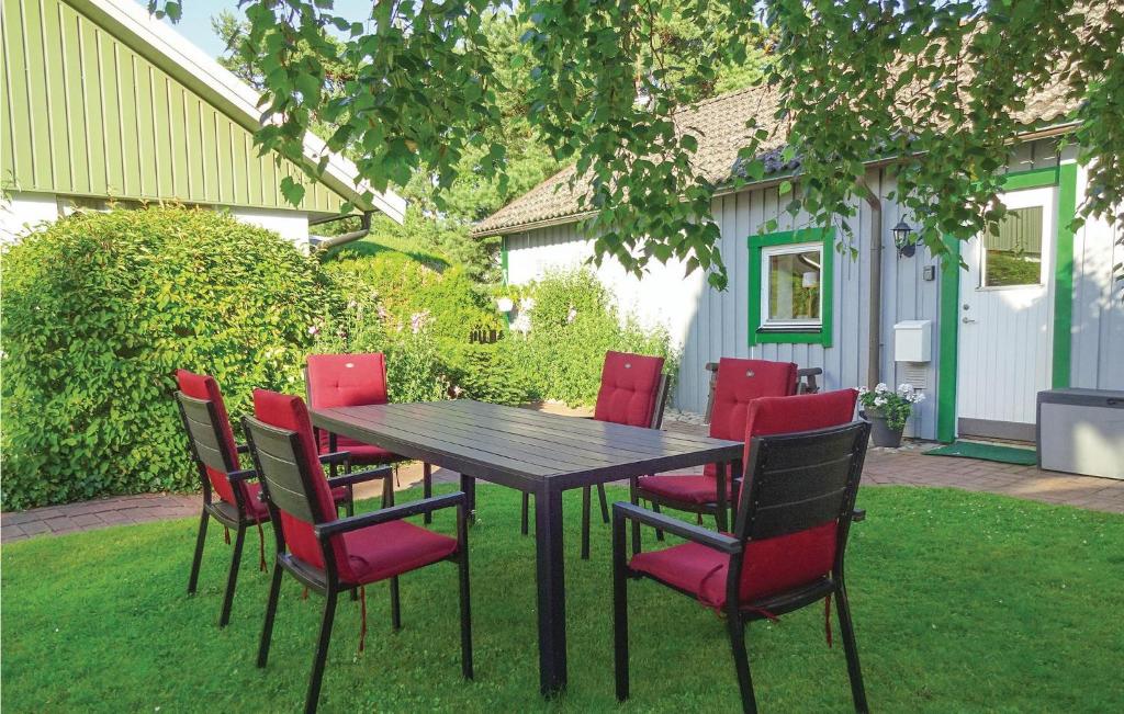 Beautiful Home In Hllviken With 1 Bedrooms And Wifi photo 4