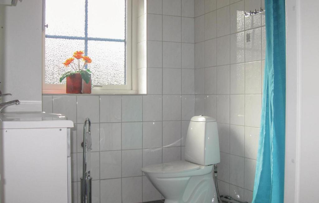 Nice Home In Lrbro With 4 Bedrooms And Internet photo 1