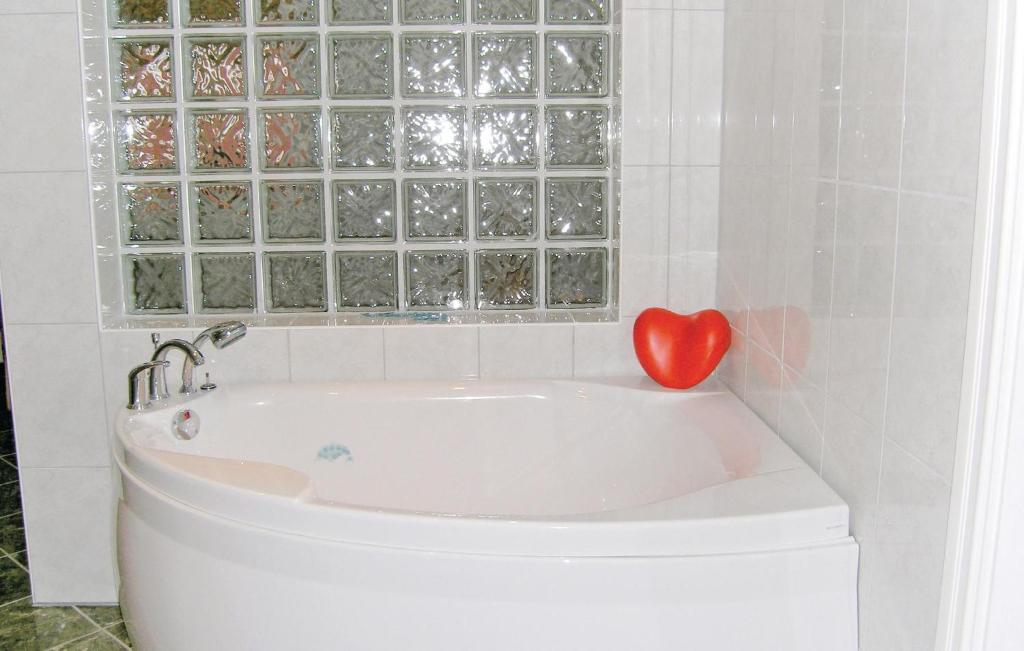 Stunning Home In Lidhult With 3 Bedrooms And Sauna photo 1