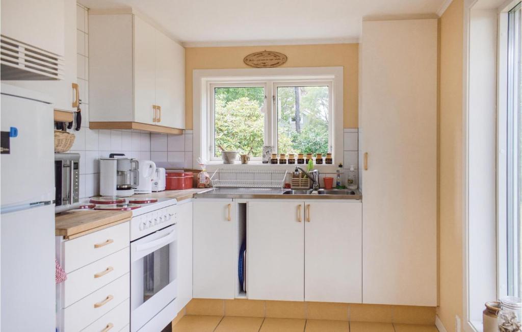 Stunning Home In Nssj With 3 Bedrooms, Sauna And Internet photo 3