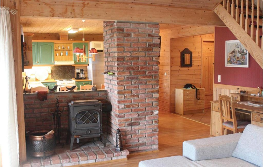 Amazing Home In Farsund With 5 Bedrooms, Sauna And Wifi photo 4