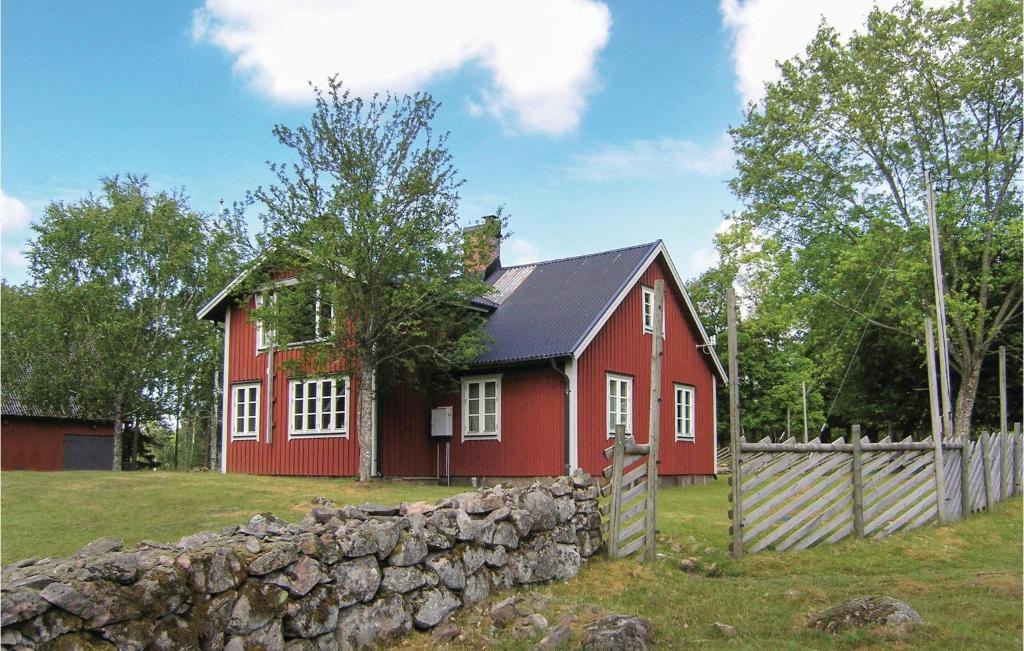 Amazing Home In Lidhult With 4 Bedrooms And Wifi