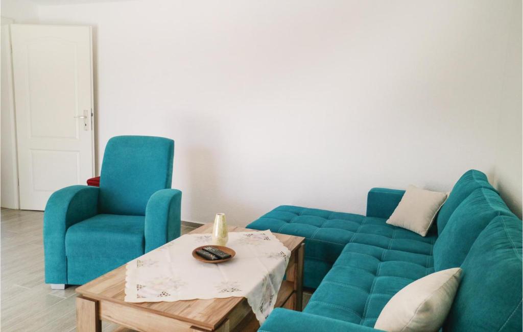 Beautiful Home In Zingst With 2 Bedrooms And Wifi photo 2