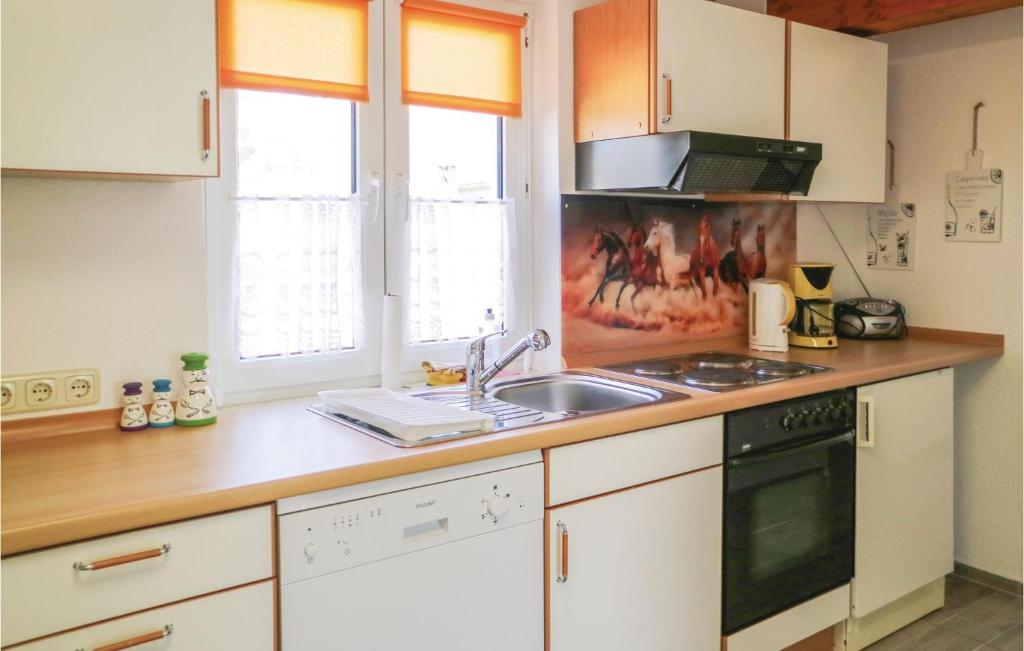 Beautiful Home In Zingst With 2 Bedrooms And Wifi photo 3