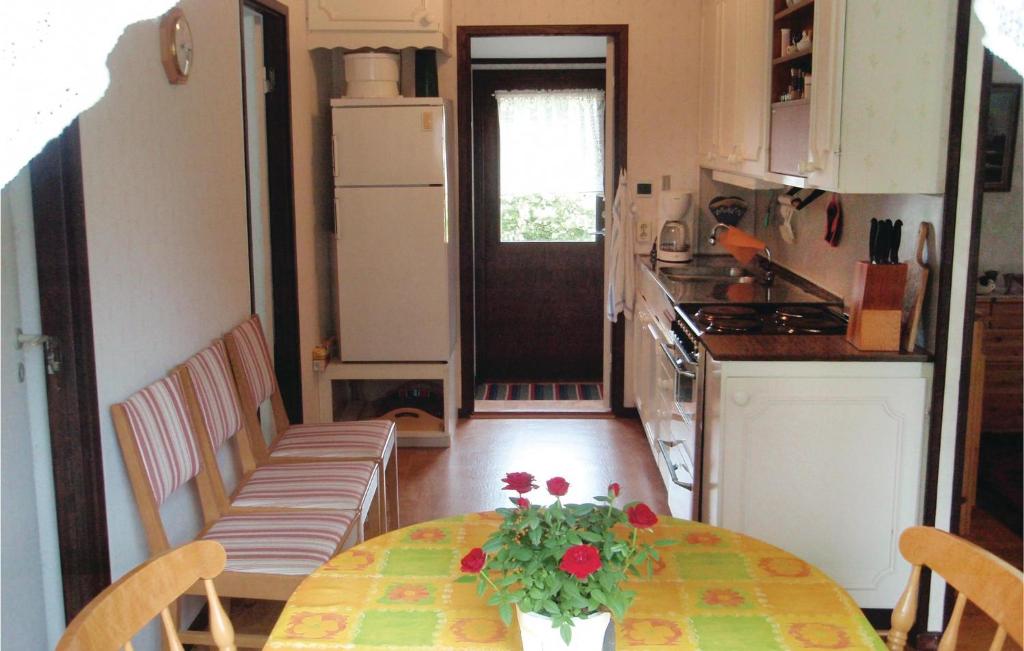 Beautiful Home In Slvesborg With 2 Bedrooms photo 4
