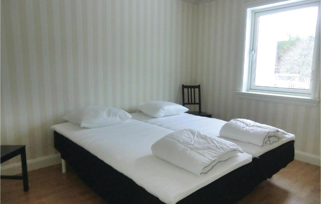Stunning Home In Trans With Sauna, Wifi And Heated Swimming Pool photo 3