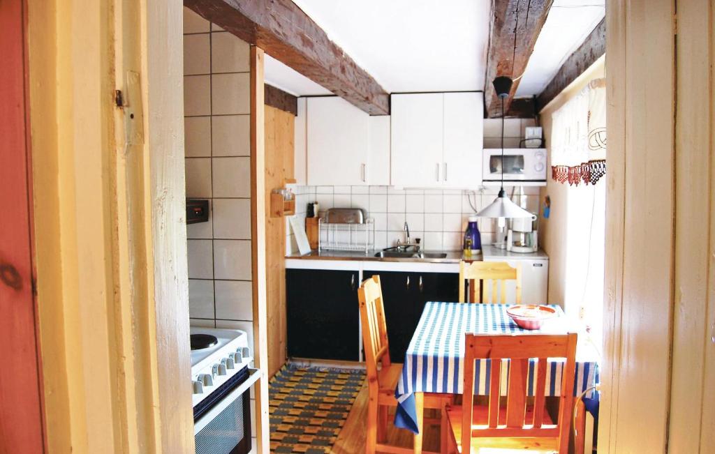 Stunning Home In Linneryd With 2 Bedrooms And Wifi photo 3