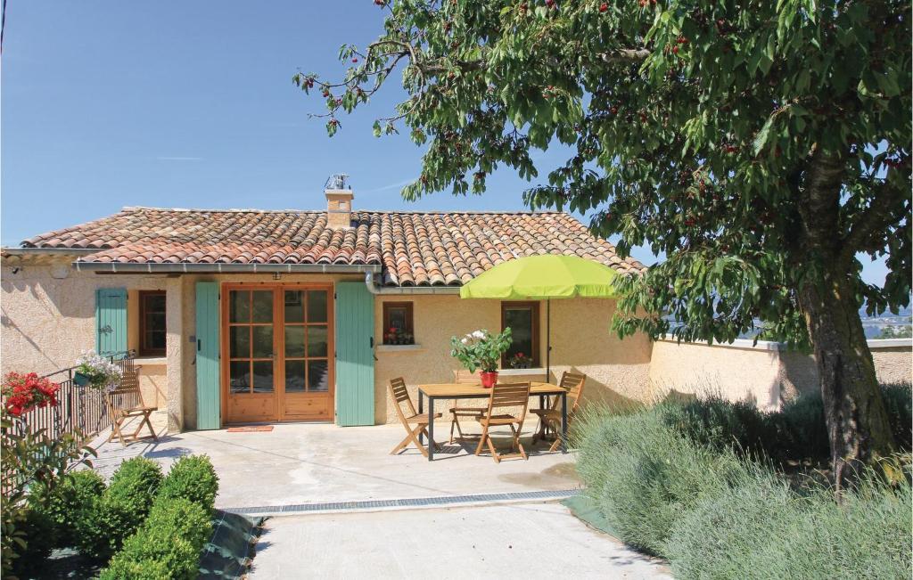Nice Home In Sigoyer With 2 Bedrooms And Wifi