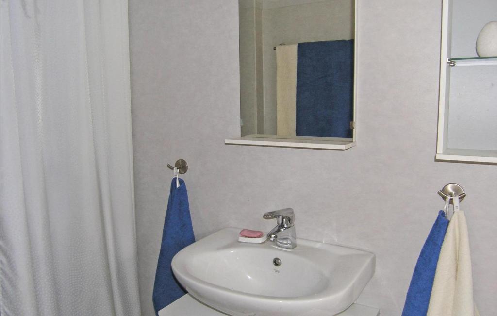Beautiful Apartment In Unnaryd With 1 Bedrooms photo 2